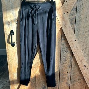 Women’s cozy earth, premium bamboo jogger size small